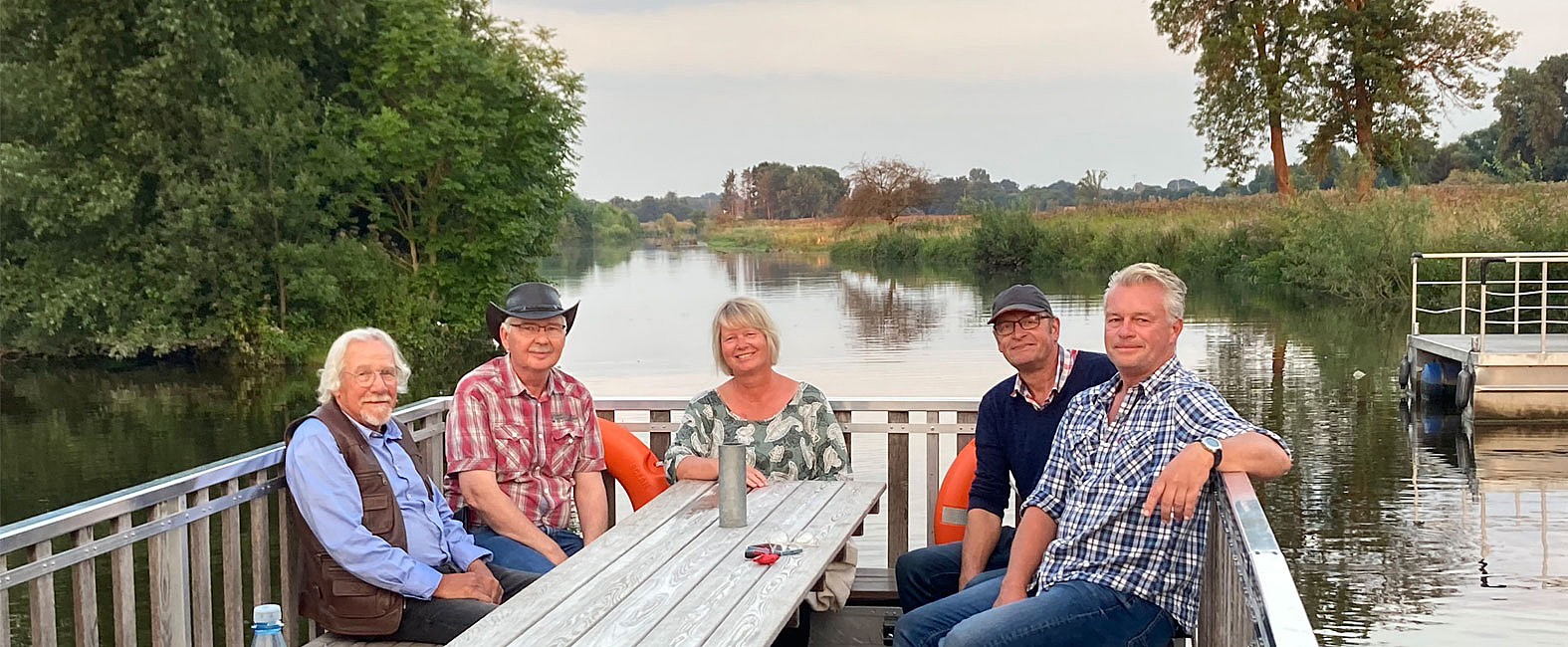 Teamfoto Floßfahrer