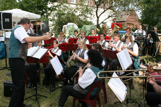 Der Musikcorps beim Steverauenfest in Olfen