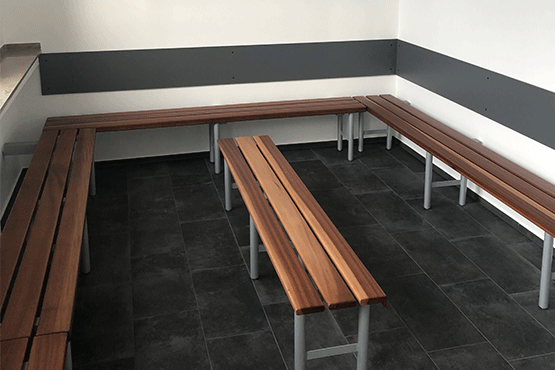 Umkleidekabinen in der Vinnumer Sporthalle (Foto: Stadt Olfen)